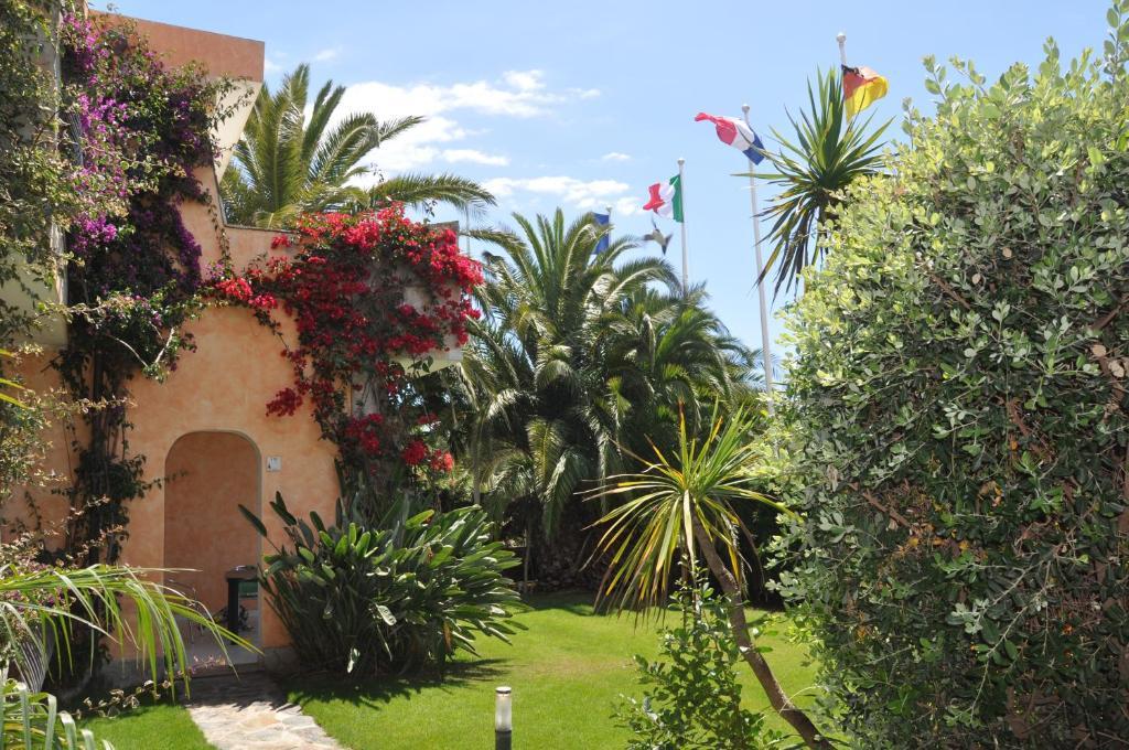 Palm Village Villasimius Extérieur photo